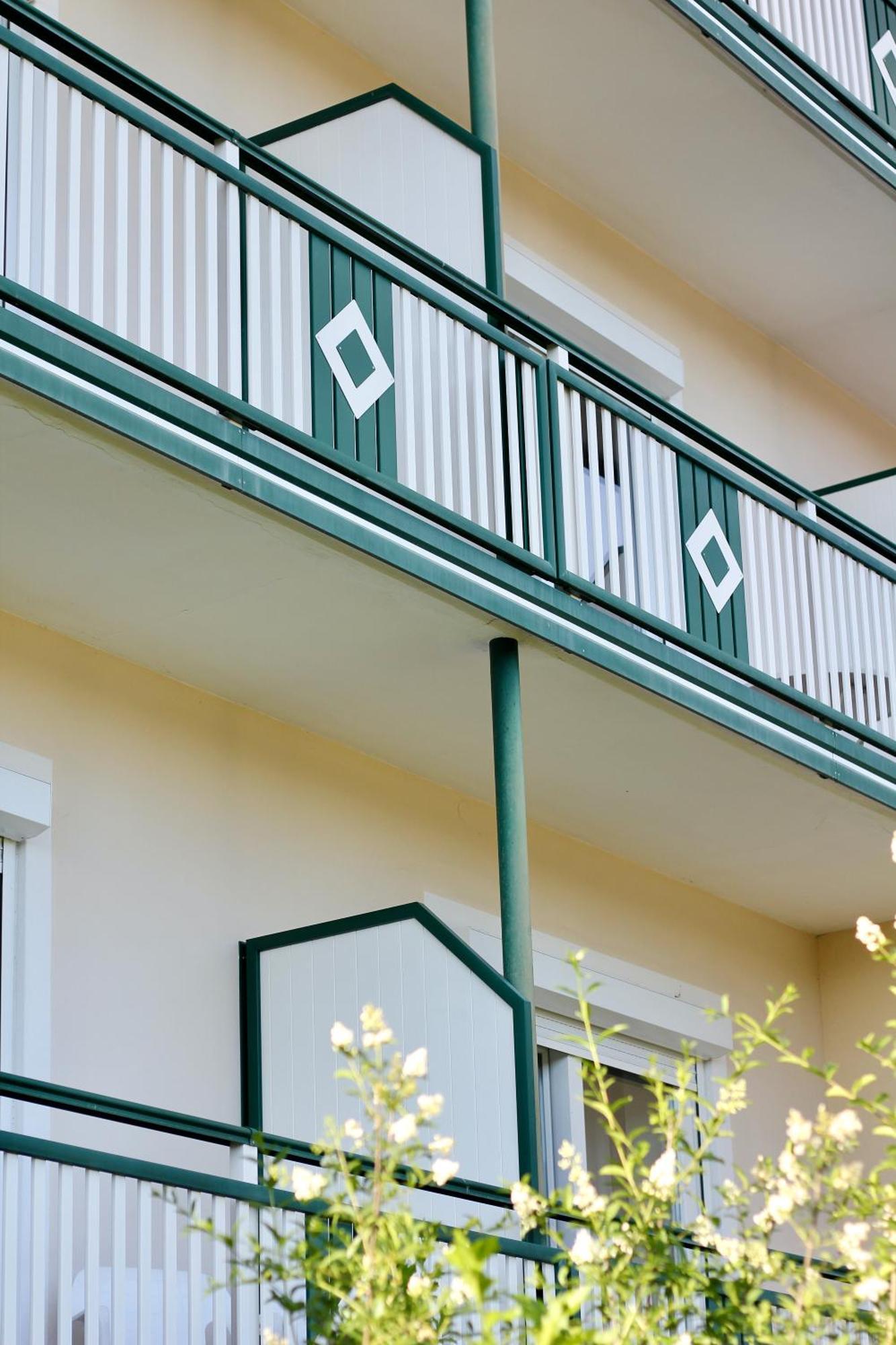 Self-Check In Apartmenthotel Seeglueck Pörtschach am Wörthersee Dış mekan fotoğraf